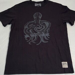 Roots Canada black short sleeve crew neck graphic t-shirt S